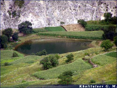 Lake in settlement Kvanada,  Lake in settlement Kvanada