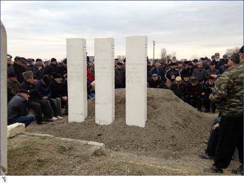 Могила братьев Магомеда, Газидибира и Османа из с. Кванада 2012-03-23